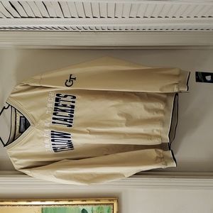 Georgia Tech Yellow Jackets Pull Over